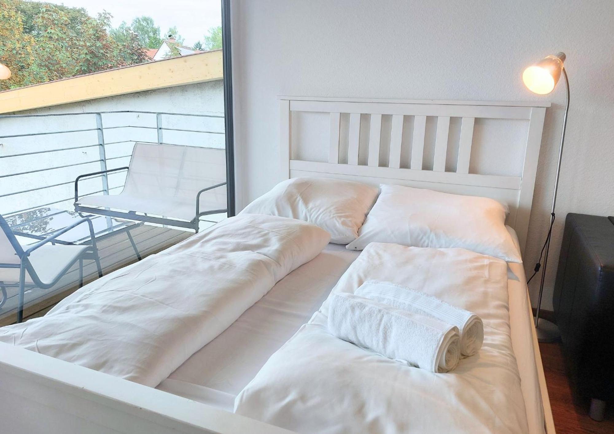 Rooftop Apartments - Modernes Studioapartment Fuer 3 Personen Langenau Buitenkant foto